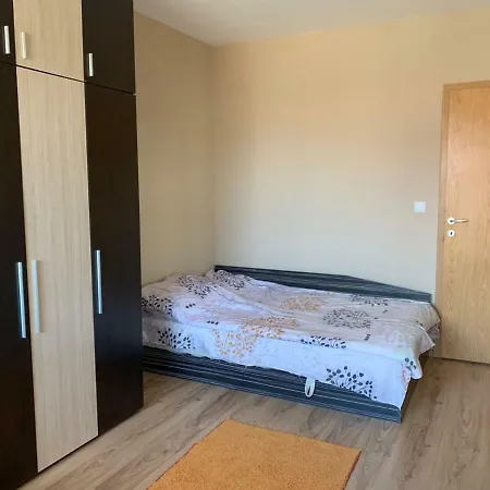 Nick Apartment
