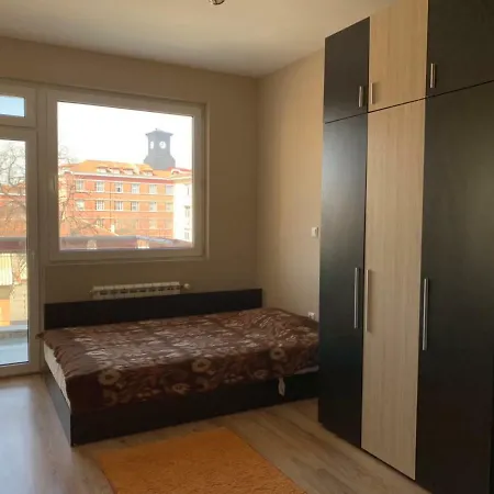 Nick Apartment *